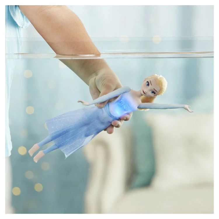 Les meilleures critiques de 😍 HASBRO Disney Frozen II Elsa Lumière Aquatique 🤩 2 Les meilleures critiques de 😍 HASBRO Disney Frozen II Elsa Lumière Aquatique 🤩 – Image 2